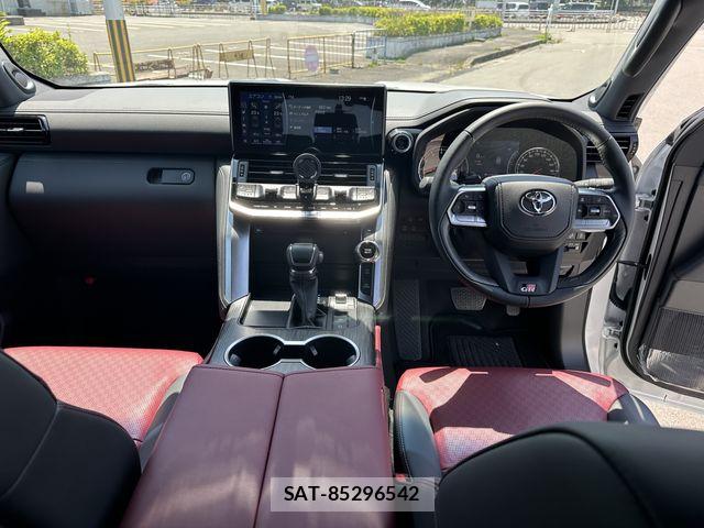Toyota LAND CRUISER 2024-09 6907353-1