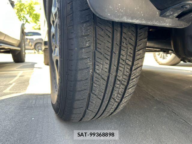 Toyota LAND CRUISER 2023-11 6907357-28