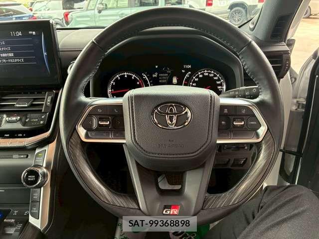 Toyota LAND CRUISER 2023-11 6907357-8