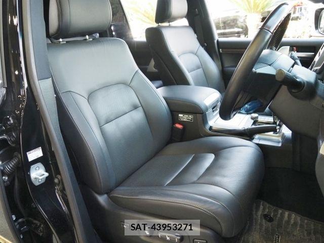 Toyota LAND CRUISER 2020-05 6994761-12