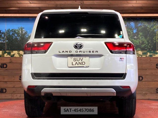 Toyota LAND CRUISER 2023-11 7020727-15