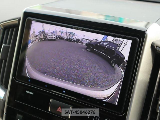 Toyota LAND CRUISER 2019-01 7020728-11