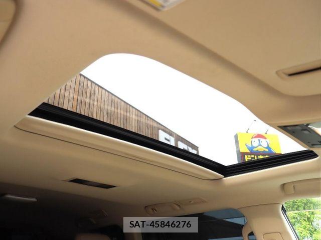 Toyota LAND CRUISER 2019-01 7020728-14
