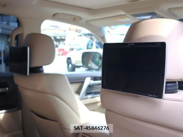 Toyota LAND CRUISER 2019-01 7020728-8