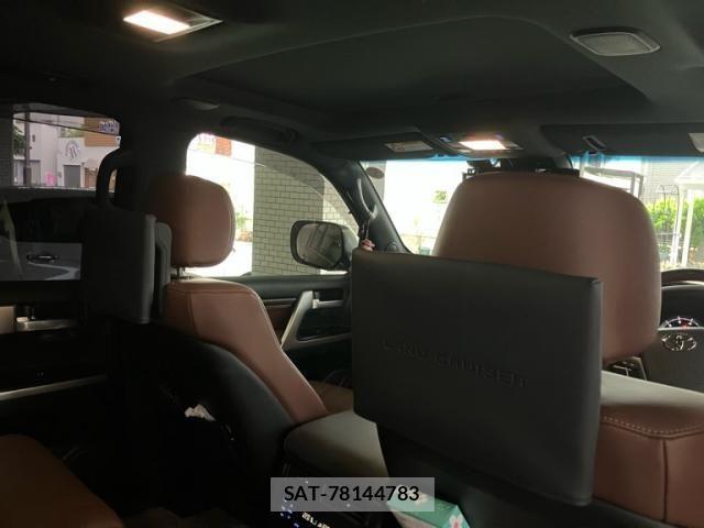Toyota LAND CRUISER 2020-06 7059157-17