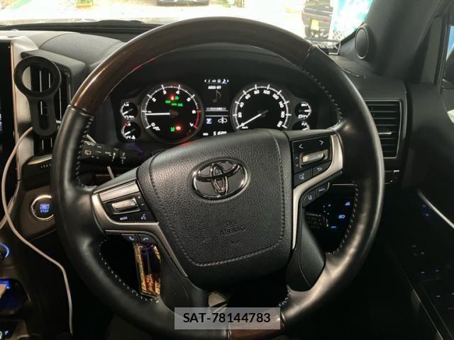 Toyota LAND CRUISER 2020-06 7059157-19