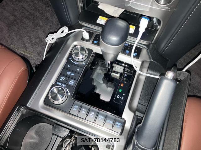 Toyota LAND CRUISER 2020-06 7059157-21