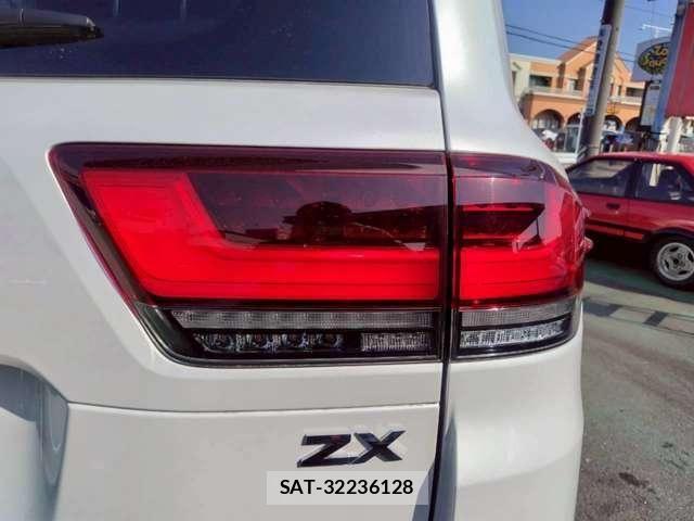 Toyota LAND CRUISER 2023-10 7059160-27