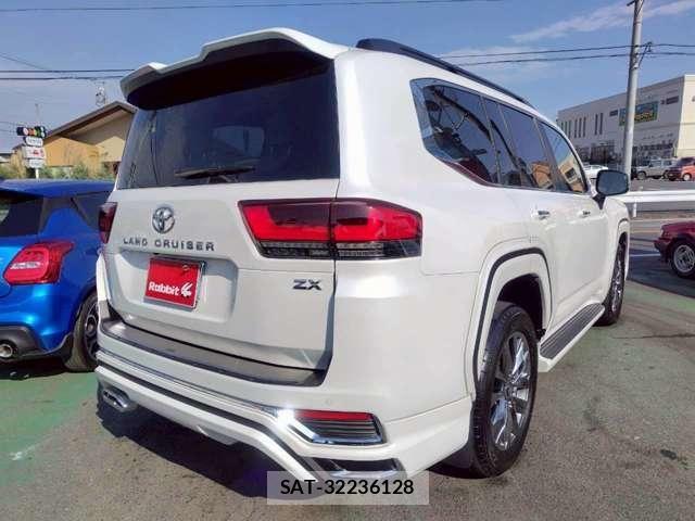Toyota LAND CRUISER 2023-10 7059160-4