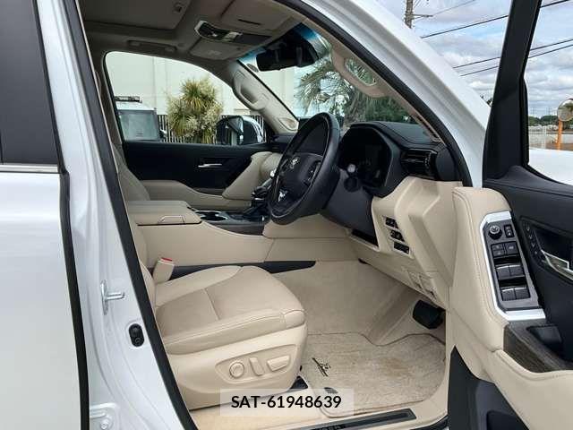 Toyota LAND CRUISER 2023-11 7059153-9