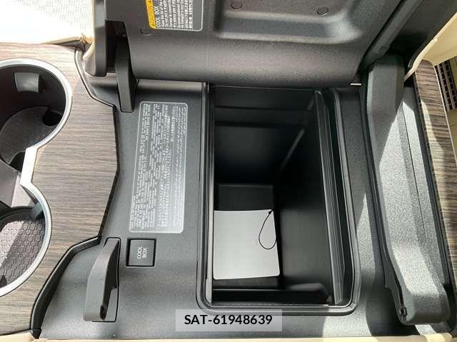 Toyota LAND CRUISER 2023-11 7059153-22
