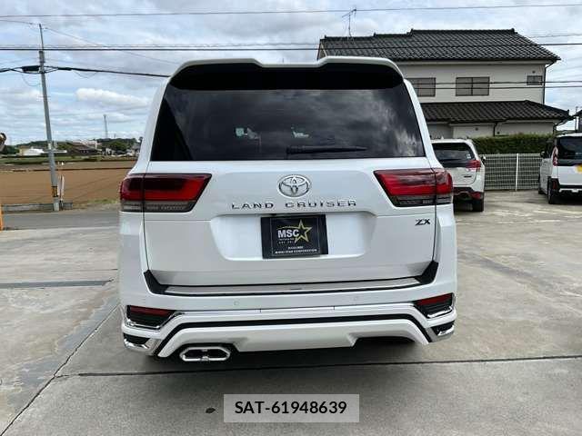 Toyota LAND CRUISER 2023-11 7059153-5