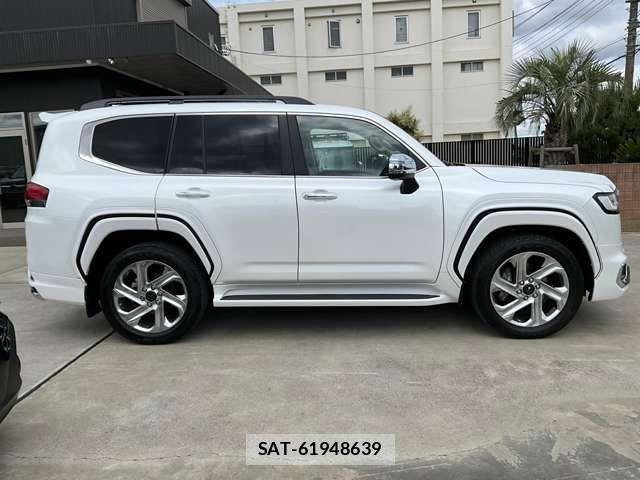 Toyota LAND CRUISER 2023-11 7059153-7