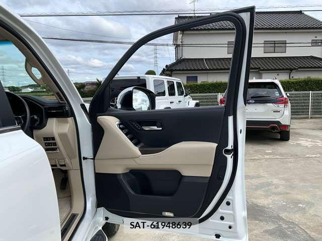 Toyota LAND CRUISER 2023-11 7059153-8