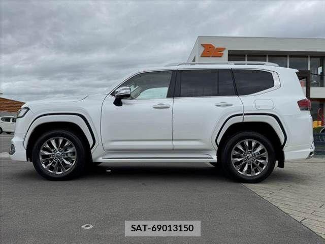 Toyota LAND CRUISER 2025-04 7059154-10