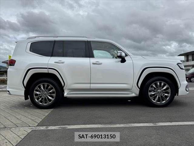 Toyota LAND CRUISER 2025-04 7059154-12