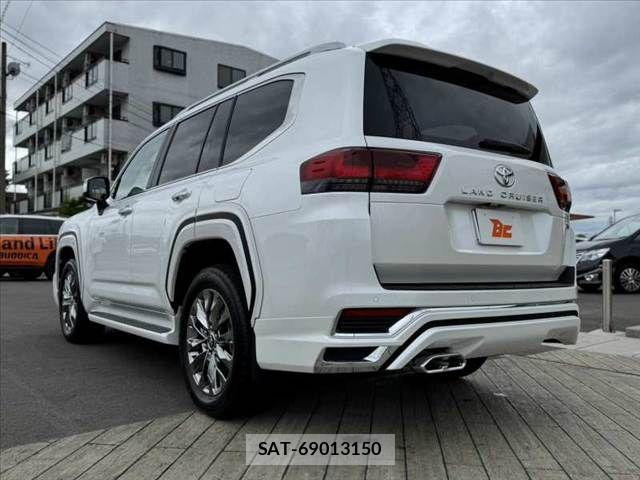 Toyota LAND CRUISER 2025-04 7059154-13
