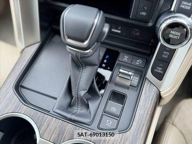Toyota LAND CRUISER 2025-04 7059154-21