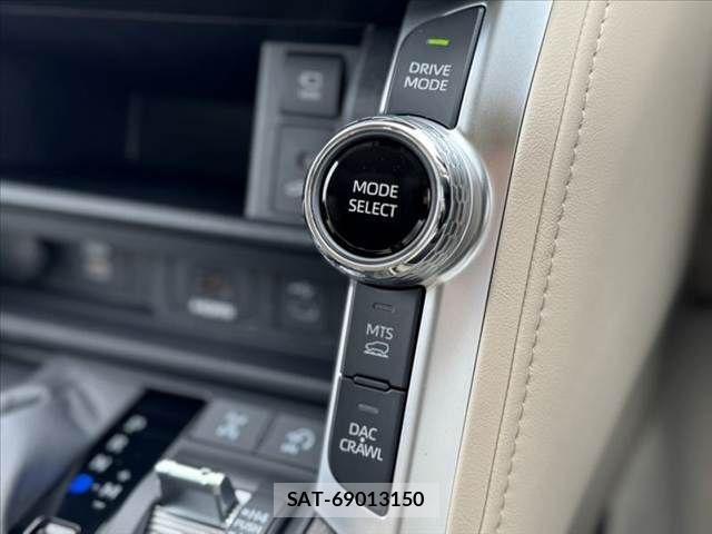 Toyota LAND CRUISER 2025-04 7059154-22
