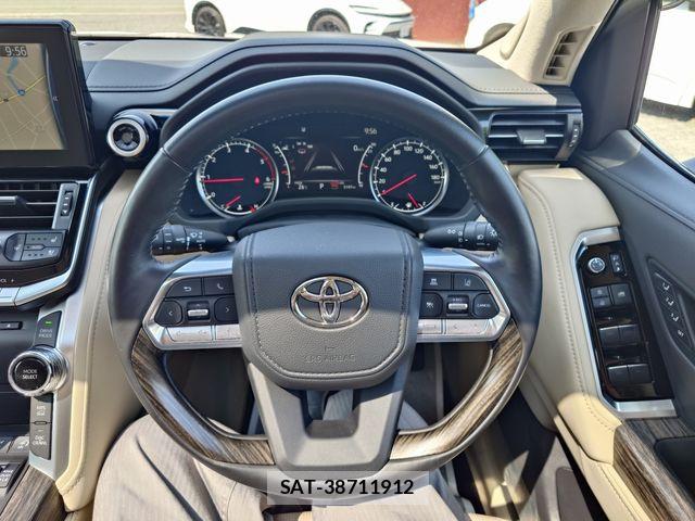Toyota LAND CRUISER 2023-01 7220659-12