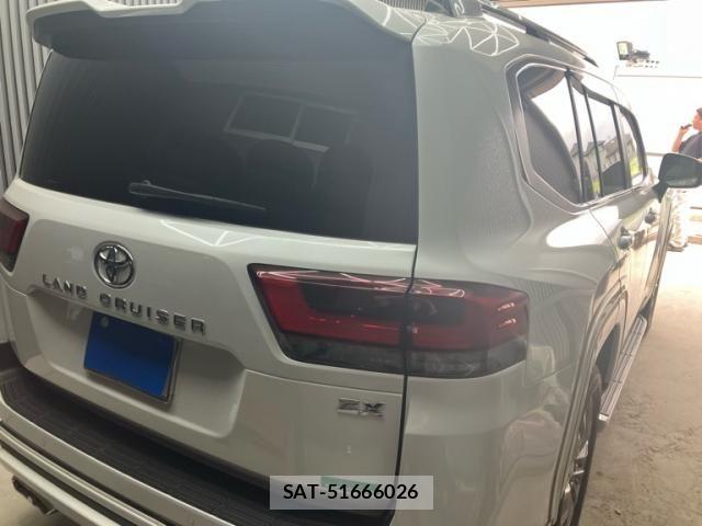 Toyota LAND CRUISER 2023-10 7220657-3