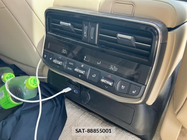 Toyota LAND CRUISER 2024-02 7220670-20