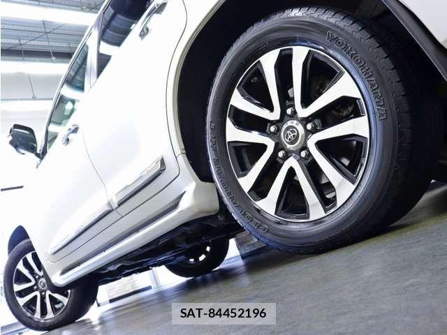 Toyota LAND CRUISER 2017-05 7220654-14