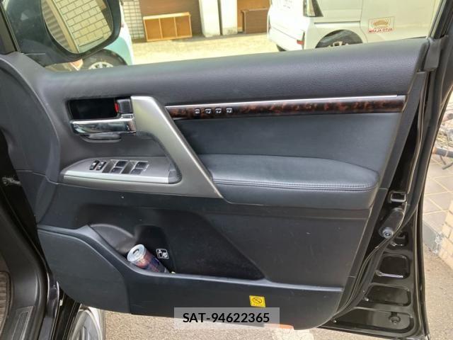 Toyota LAND CRUISER 2015-06 7220649-11