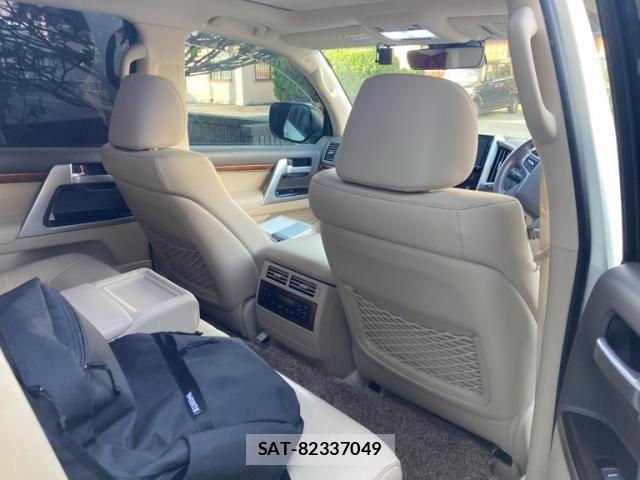 Toyota LAND CRUISER 2017-10 7220655-14