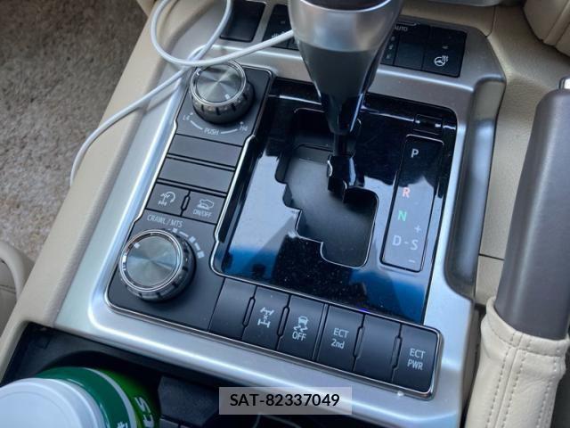 Toyota LAND CRUISER 2017-10 7220655-24