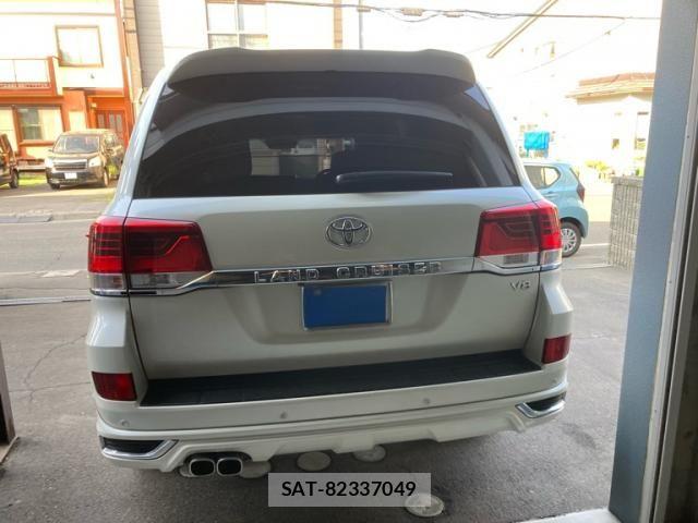 Toyota LAND CRUISER 2017-10 7220655-2
