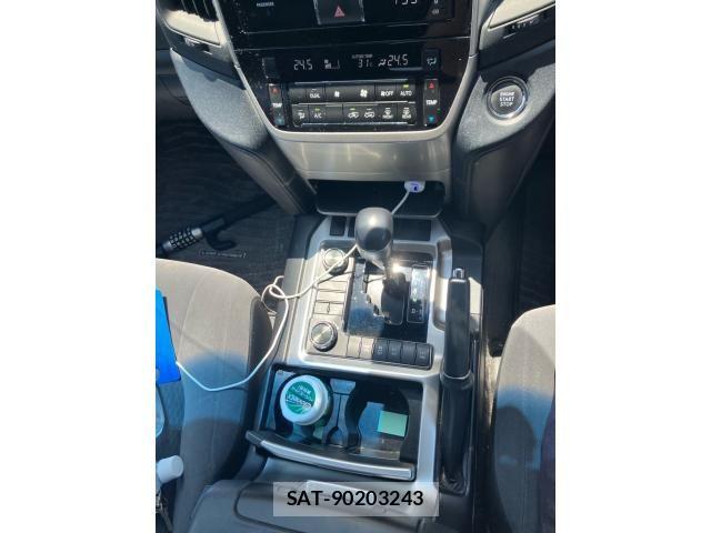 Toyota LAND CRUISER 2020-12 7220658-16