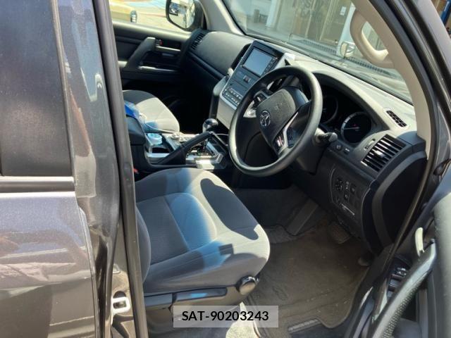 Toyota LAND CRUISER 2020-12 7220658-21
