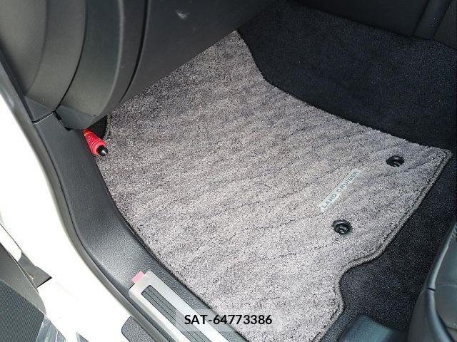 Toyota LAND CRUISER 2017-01 7220651-9