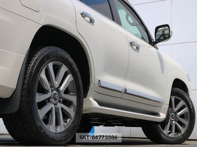 Toyota LAND CRUISER 2017-01 7220651-6