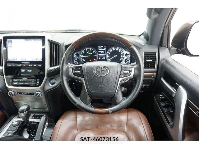 Toyota LAND CRUISER 2017-01 7220652-11