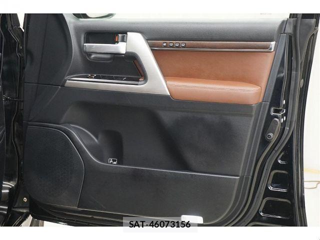 Toyota LAND CRUISER 2017-01 7220652-12