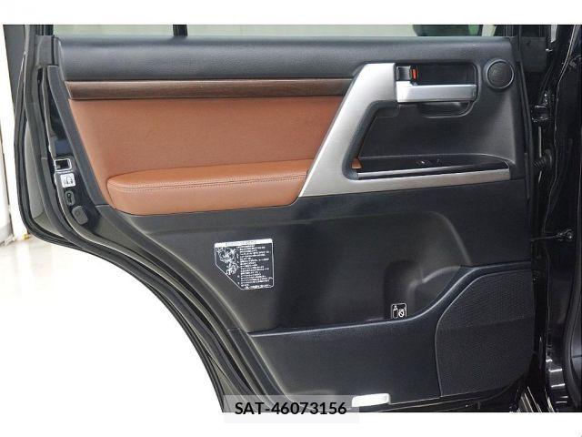 Toyota LAND CRUISER 2017-01 7220652-15