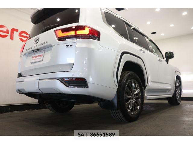 Toyota LAND CRUISER 2024-07 7272176-11