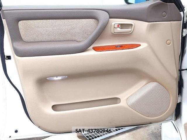 Toyota LAND CRUISER 2004-01 7272174-16