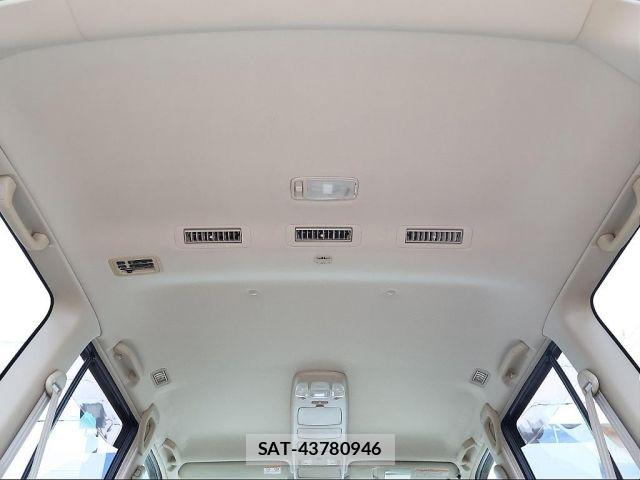 Toyota LAND CRUISER 2004-01 7272174-19