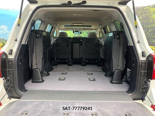 Toyota LAND CRUISER 2013-06 7272179-10