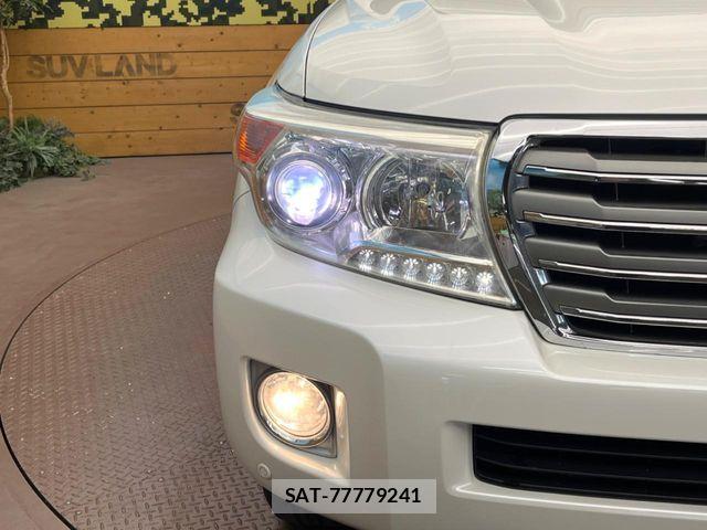 Toyota LAND CRUISER 2013-06 7272179-12