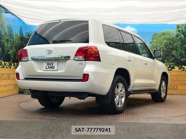 Toyota LAND CRUISER 2013-06 7272179-17