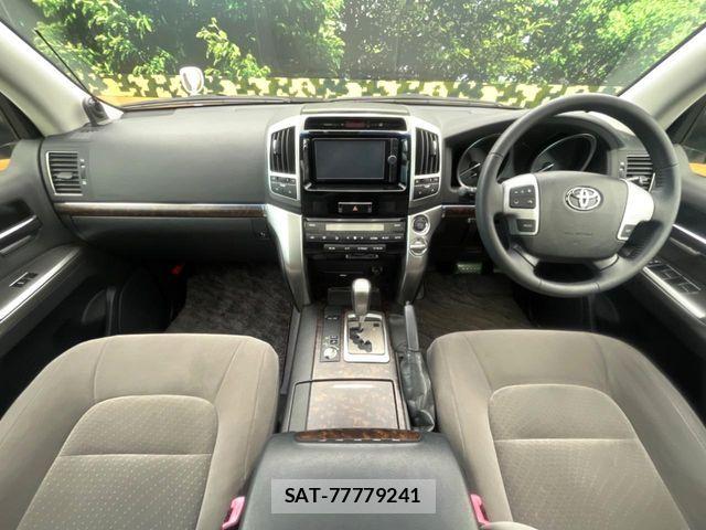 Toyota LAND CRUISER 2013-06 7272179-1