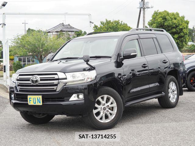 Toyota LAND CRUISER 2019-08 7327880-0