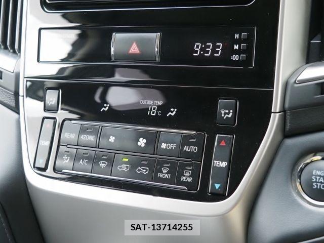 Toyota LAND CRUISER 2019-08 7327880-23