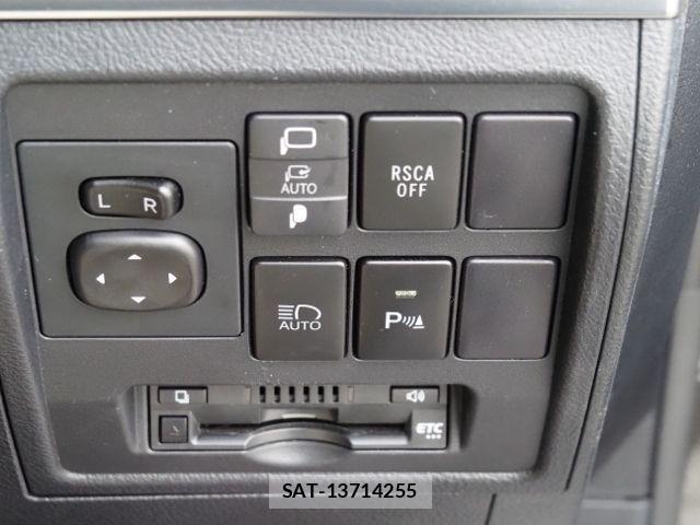 Toyota LAND CRUISER 2019-08 7327880-24