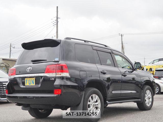 Toyota LAND CRUISER 2019-08 7327880-4