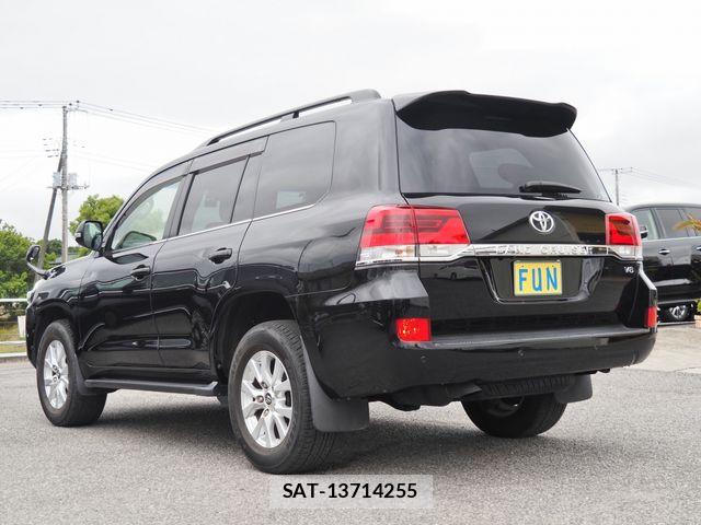 Toyota LAND CRUISER 2019-08 7327880-5